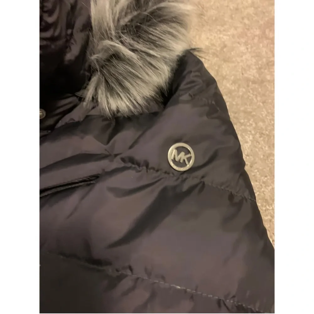 Michael Kors Down/Puffer Jacket - Picture 6 of 13
